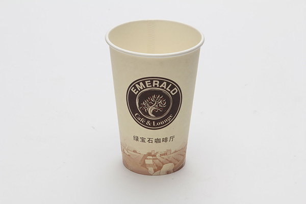 一次性纸杯